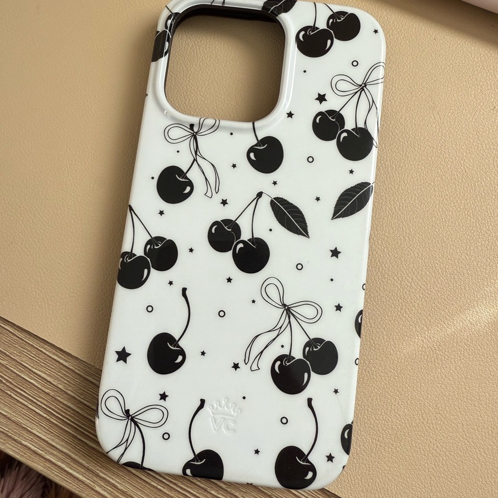 Velvet Caviar iPhone 13 Pro Cherry Bow Case
